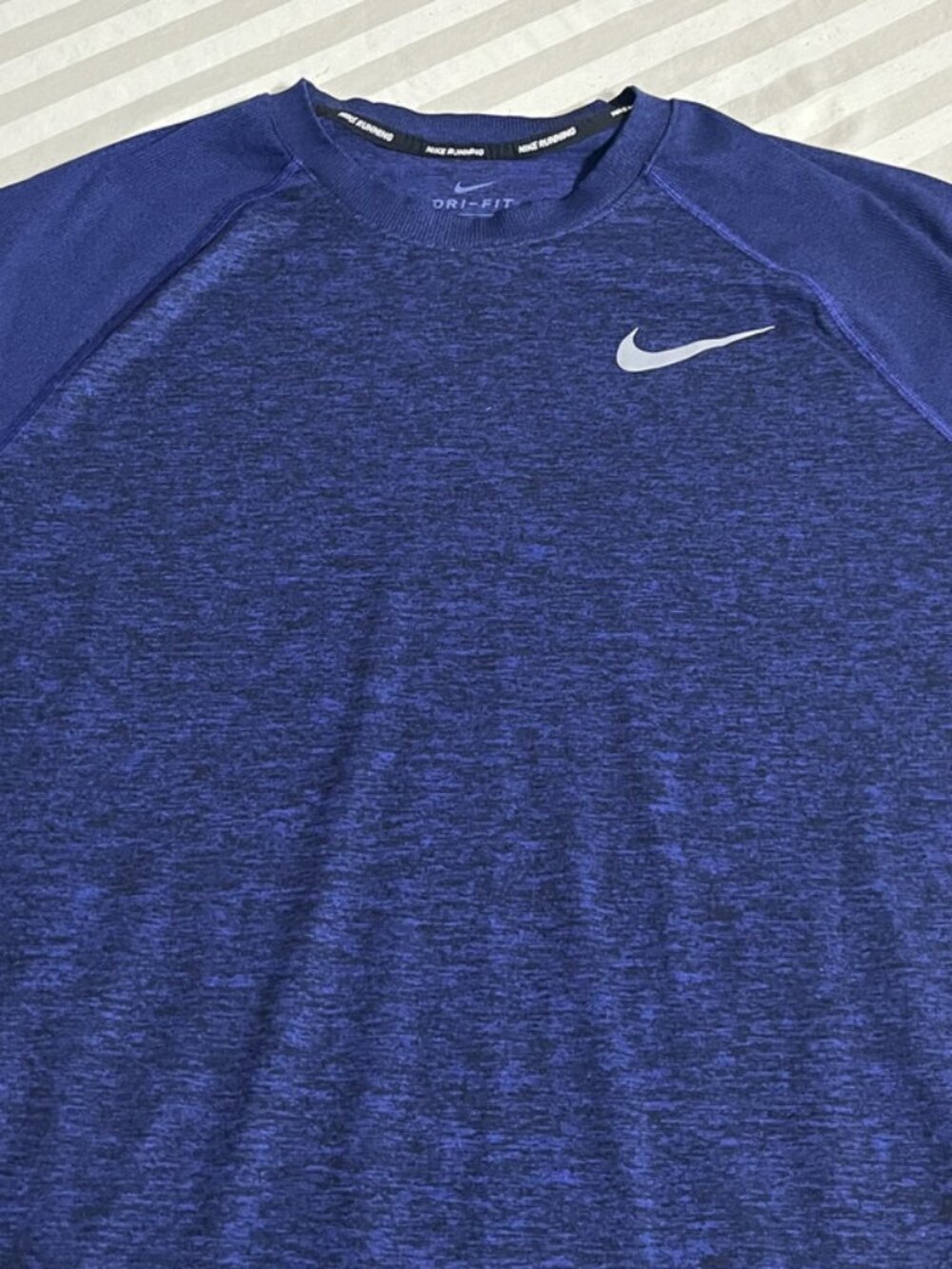 Nike Mens Sz Large (L) Mens Purple Long Sleeve Dri-Fit Running Shirt